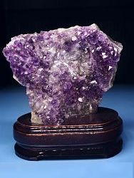 アメジスト紫水晶原石クラスター<br> ブラジル産 792g (129)