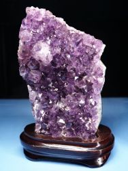 アメジスト紫水晶原石クラスター<br> ブラジル産 1758g (131)