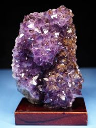 アメジスト紫水晶原石クラスター<br> ブラジル産 853g (133)