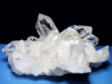 水晶クラスターA-<br> ブラジル・コリント産<br> 2.75kg (L11)
