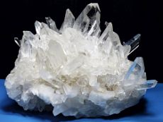 水晶クラスターA<br> ブラジル・コリント産<br> 4.59kg (L14)