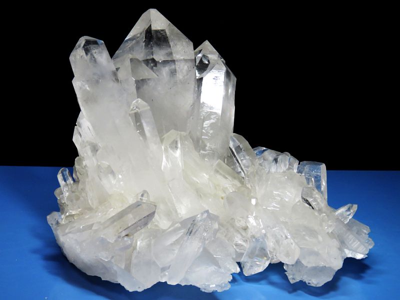水晶クラスターA+ ブラジル・コリント産 6.2kg (L18)