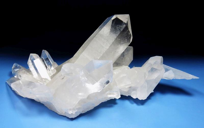 水晶クラスターA ブラジル・コリント産 1.95kg (L9)