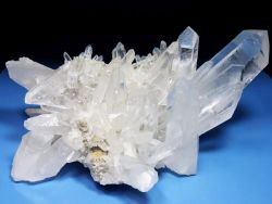 水晶クラスターA-<br> ブラジル・コリント産<br> 2.14kg (L10)