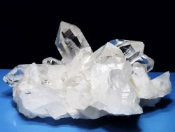 水晶クラスターA-<br> ブラジル・コリント産<br> 2.75kg (L11)