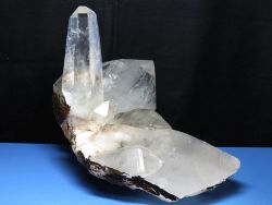 ���`�����萅���N���X�^�[A<br> �u���W���E�f�B�A�}���e�B�[�i�Y<br> 4.33kg (L13)