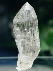 ガネーシュヒマール水晶<br> 単結晶ポイント 59g (50)