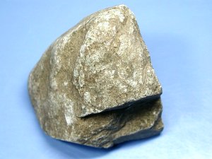 ミャンマー産翡翠原石 605g (43)