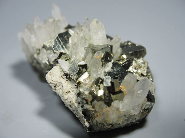 SzH}Kz zRY 45g (260)