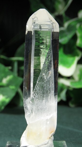 レーザー水晶透明結晶(139)84mm