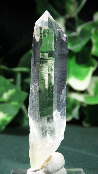 レーザー水晶透明結晶(139)84mm