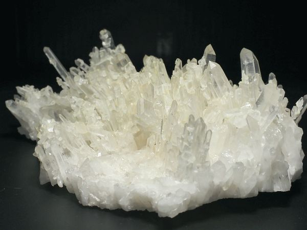 水晶クラスター上のバライト 重晶石 953g (245)