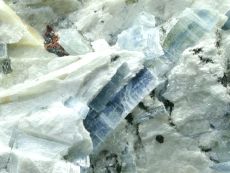 カイヤナイト藍晶石<br> スイス産 (26G8-31)