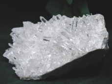 ニードル水晶クラスター<br>スイスアルプス水晶<br> 420g (26G8-22)