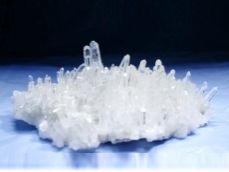 ニードル水晶クラスター<br>スイスアルプス水晶<br> 137g (23-37)