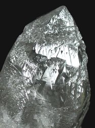 トライゴーニック水晶<br> 雷・ブラジル産 273g (*107)