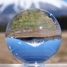 水晶玉 左水晶<br>／最高級透明無垢天然水晶丸玉3A<br> 34.1mm (34101)