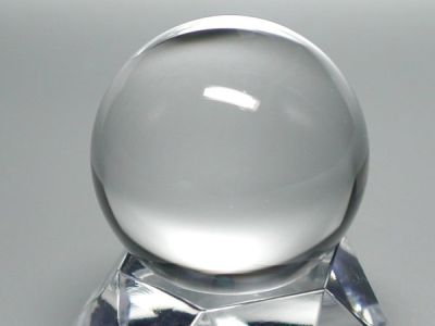 水晶玉・最高級３Ａ天然水晶丸玉３５mm−鑑別書付含