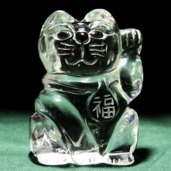 水晶彫刻品 招き猫<br> 高さ62mm (55)