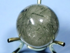 グリーントルマリン入り水晶丸玉<br> 26.5mm(21)