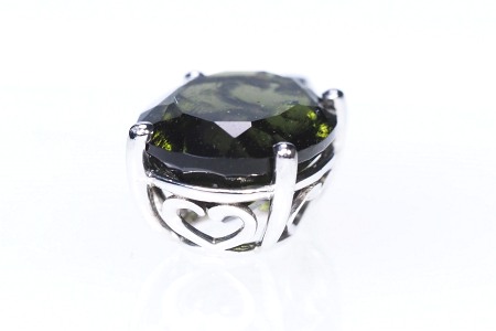 �����_�o�C�g�y���_���g �I�[�o�� 1.3g(265)