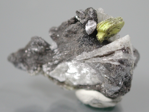 ӊDEzEIgD[iCgAutunite(5)