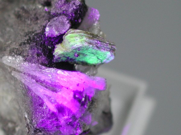 ӊDEzEIgD[iCgAutunite(5)