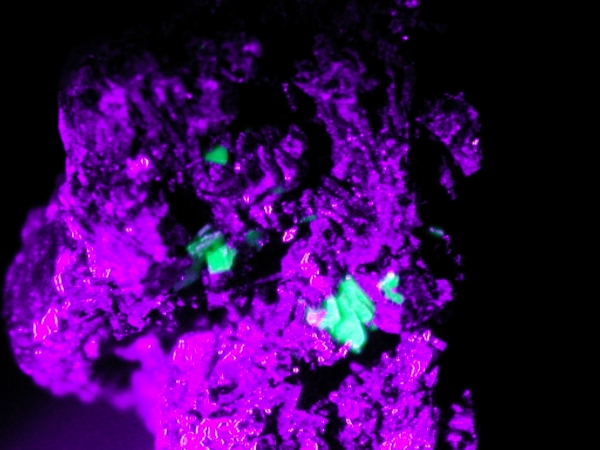 ӊDEzEIgD[iCgAutunite(6)