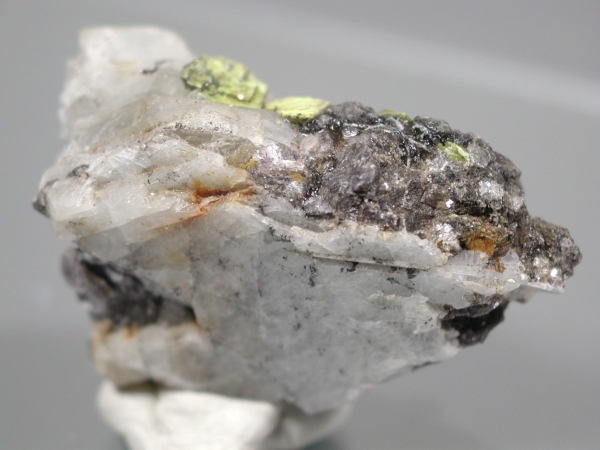 ӊDEzEIgD[iCgAutunite(8)