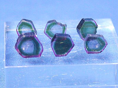 PT 9 x 8 x 2.5 cm 